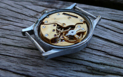 Which watch was first to top Mount Everest?
